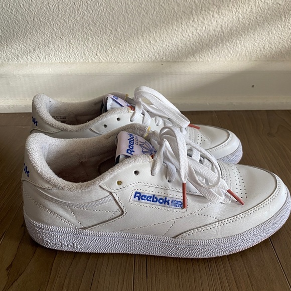 Classic Reeboks - Picture 3 of 10